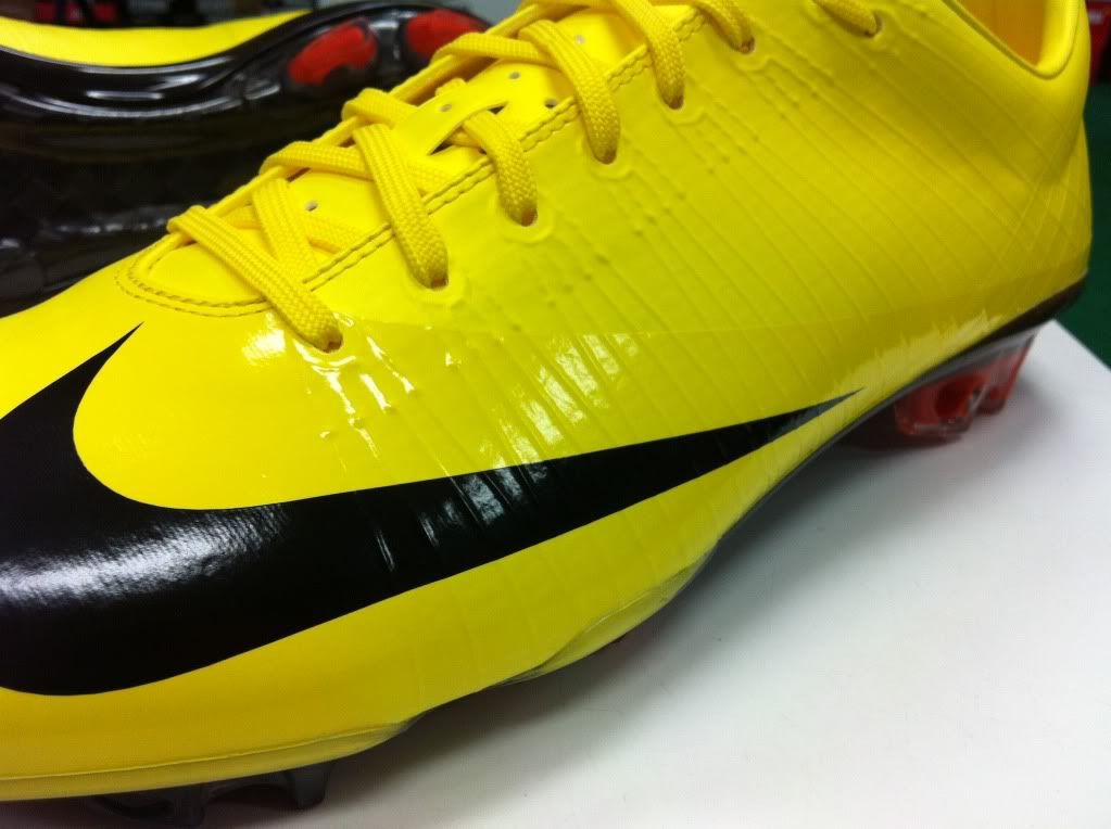 nike mercurial vapor 5 yellow