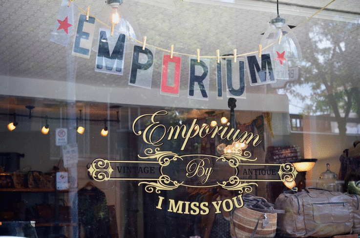 toronto travel guide shop photo output_lJZliC.gif