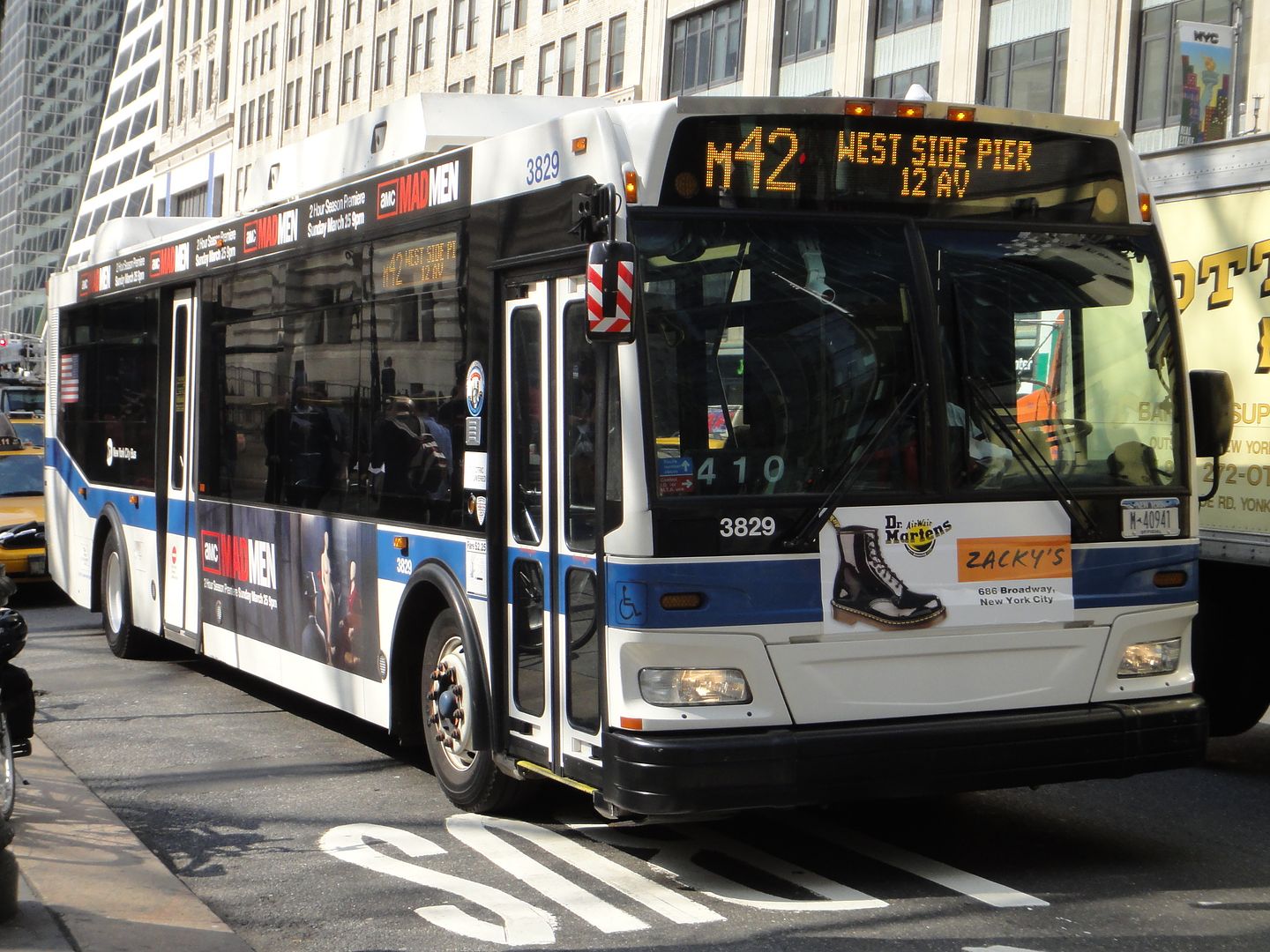 MTA NYCT 3829, Orion VII Second generation Hybrid on M42 (Traffic camera equipped)