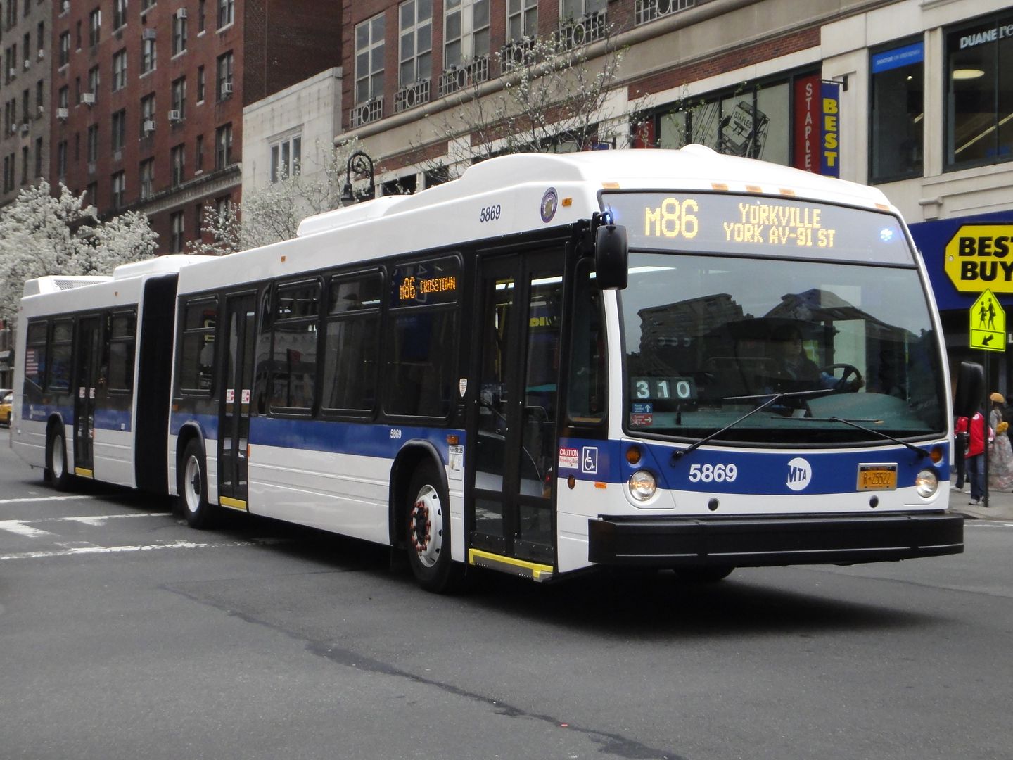 MTA NYCT 5869, Nova Bus LFS Artic on M86