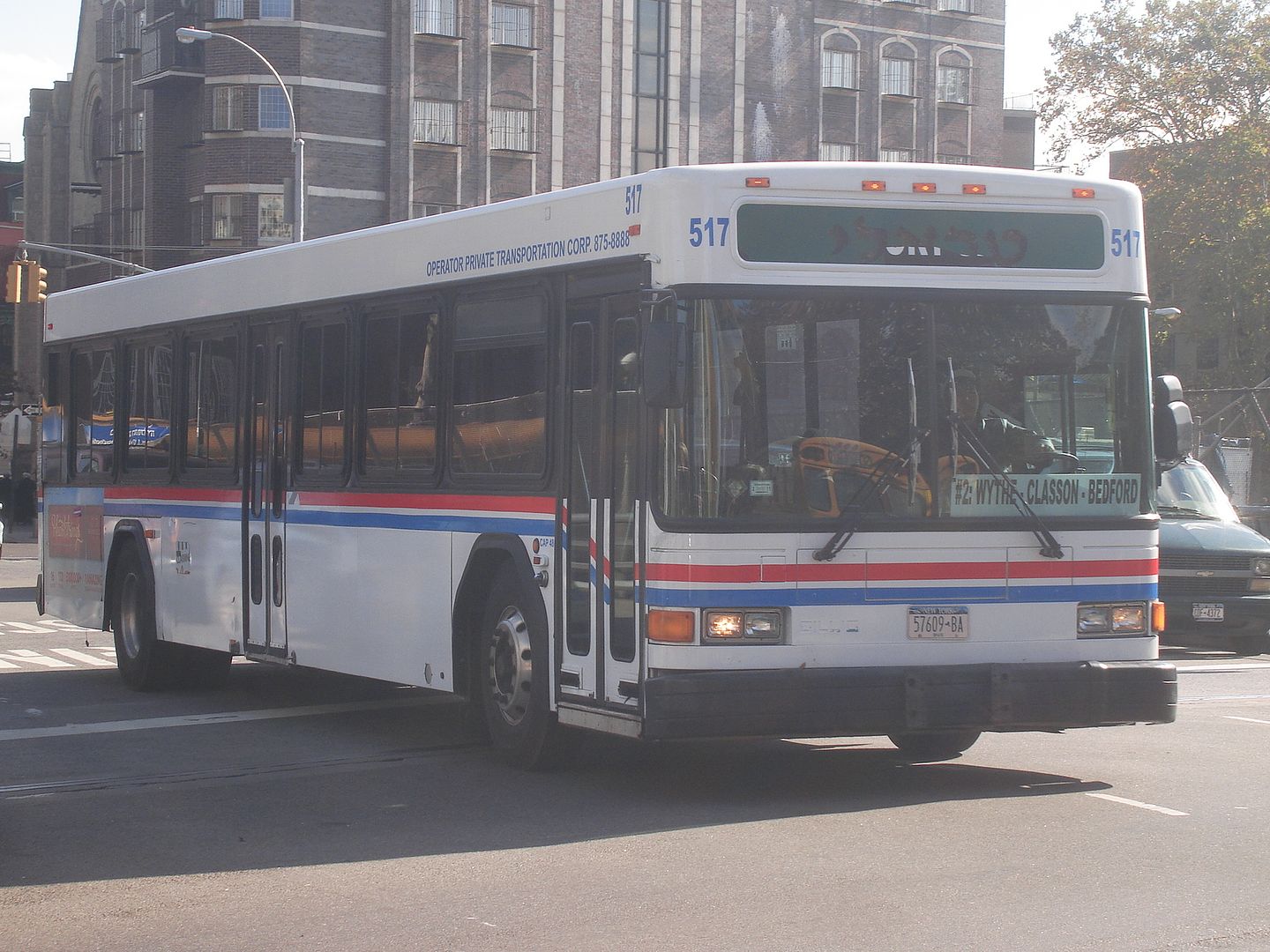 Williamsburg Trolley 517, Gillig low floor on 2(Operated by Private Transportation)