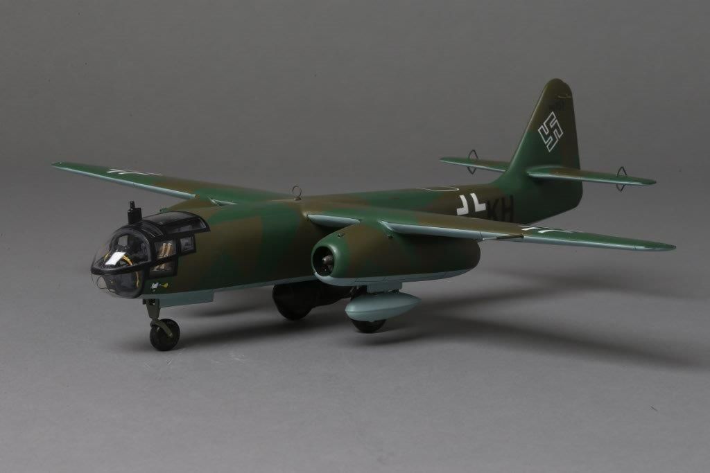 Arado%20front%20left.jpg